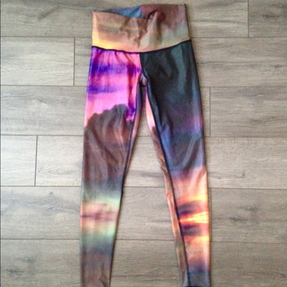 Teeki Sunset Horizon Leggings